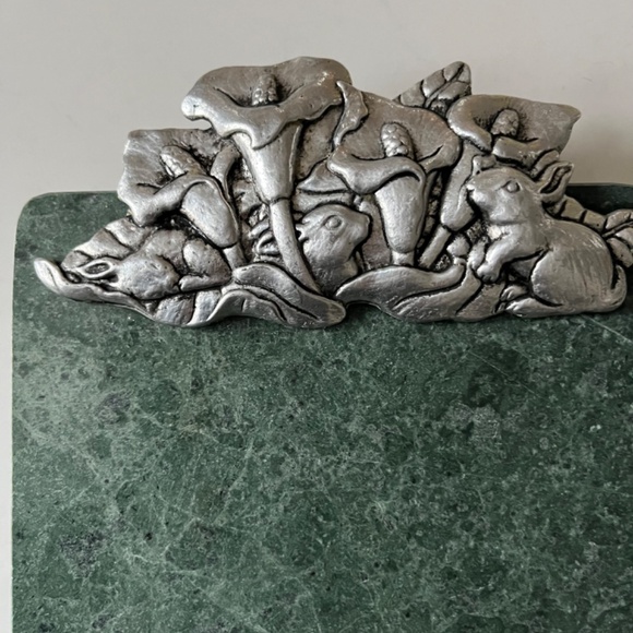 Arthur Court Green Marble Tray/Cheese Board with Silver Bunnies/Great for Easter - Picture 2 of 5